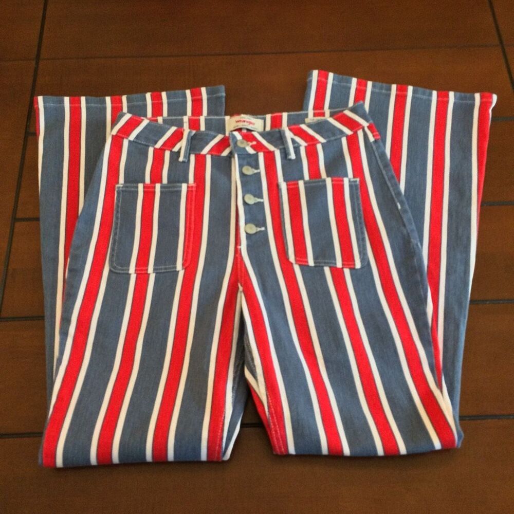 Lainey Wilson x Wrangler Star Spangled Stripe Flare Jeans 10 - Picture 4 of 13